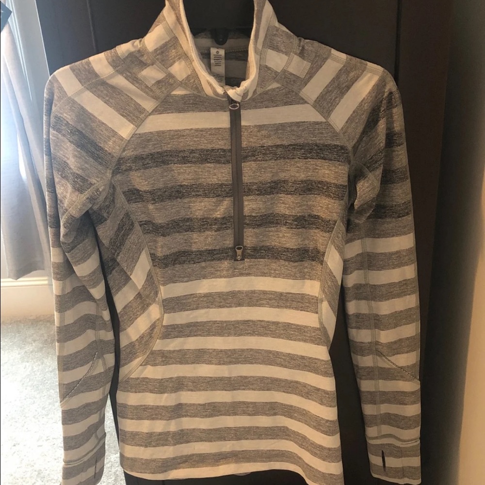 Lululemon Run Briskly pullover